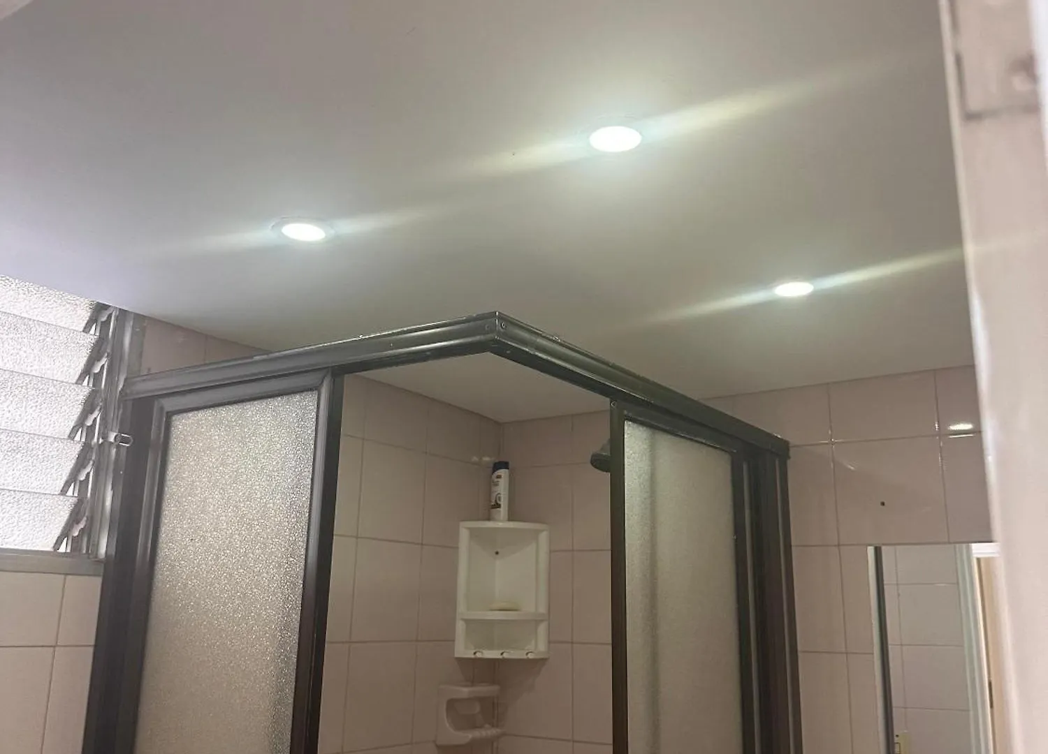 Cinco Living Apartment Medellin Homestay