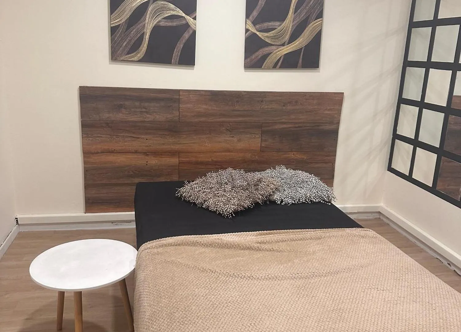 Cinco Living Apartment Medellin Homestay